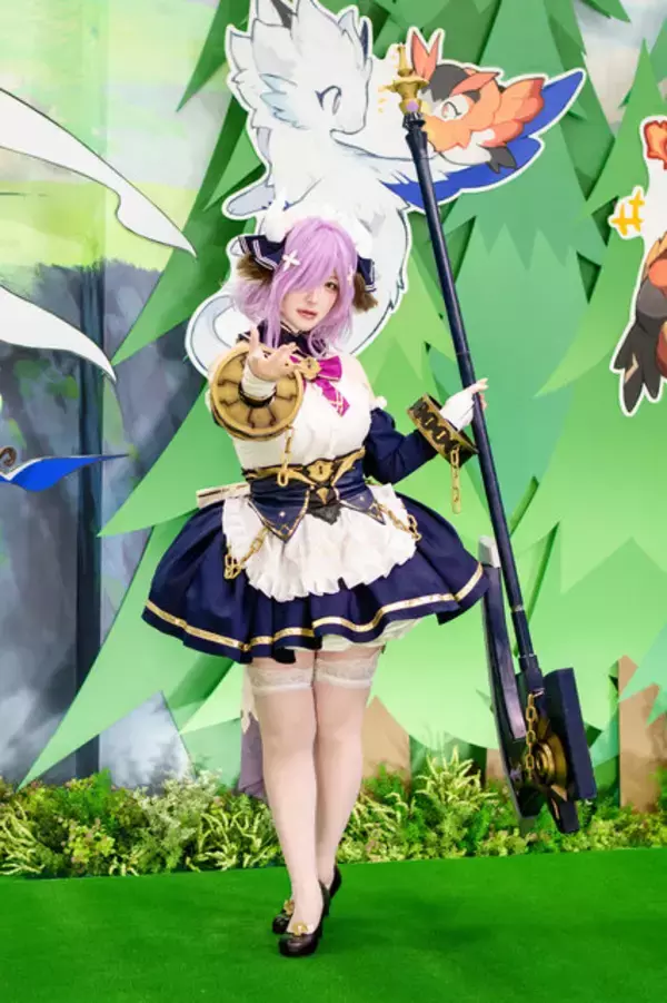 「【コスプレ】まさに百花繚乱の美しさ！『NIKKE』や『アズールプロミア』など「コミケ107」を彩った美女レイヤー15選【写真34枚】」の画像