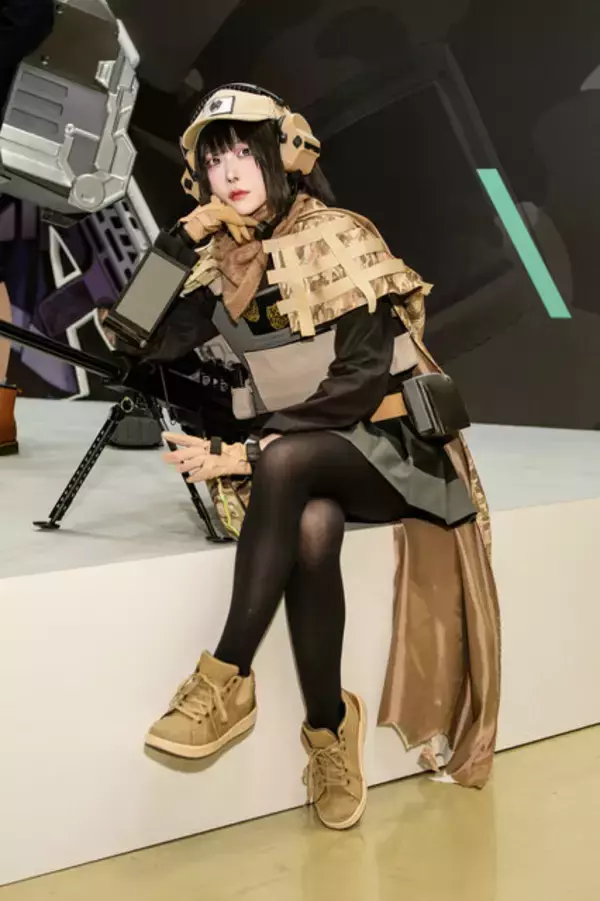 「【コスプレ】まさに百花繚乱の美しさ！『NIKKE』や『アズールプロミア』など「コミケ107」を彩った美女レイヤー15選【写真34枚】」の画像