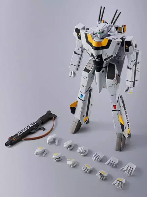 「「マクロス」より「DX超合金 VF-1S バルキリー ロイ・フォッカースペシャル」がリバイバルVer.として登場！TV版再現の丸指手首パーツを追加」の画像