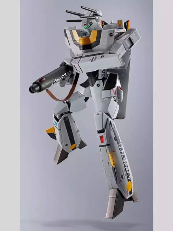 「「マクロス」より「DX超合金 VF-1S バルキリー ロイ・フォッカースペシャル」がリバイバルVer.として登場！TV版再現の丸指手首パーツを追加」の画像