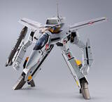 「「マクロス」より「DX超合金 VF-1S バルキリー ロイ・フォッカースペシャル」がリバイバルVer.として登場！TV版再現の丸指手首パーツを追加」の画像5