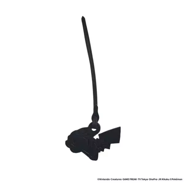 「ピカチュウのレザーラベルがクール！『ポケモン』大人が持てる上質な「Manhattan Portage」バッグとチャーム全8アイテム」の画像