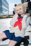 「【コスプレ】まるで実写版のようなクオリティ！人気レイヤーが「ヒロアカ」トガヒミコのキュートな制服姿を披露する【写真8枚】」の画像8