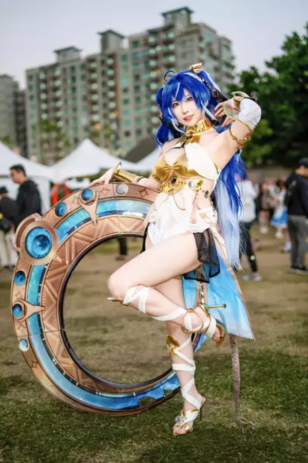 「【コスプレ】オーバーイーツ配達員から『NIKKE』、ミリタリーガールまで百花繚乱！台湾第二の都市で発見した美女レイヤー8選【写真33枚】」の画像