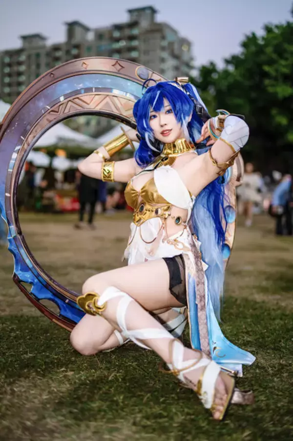 「【コスプレ】オーバーイーツ配達員から『NIKKE』、ミリタリーガールまで百花繚乱！台湾第二の都市で発見した美女レイヤー8選【写真33枚】」の画像