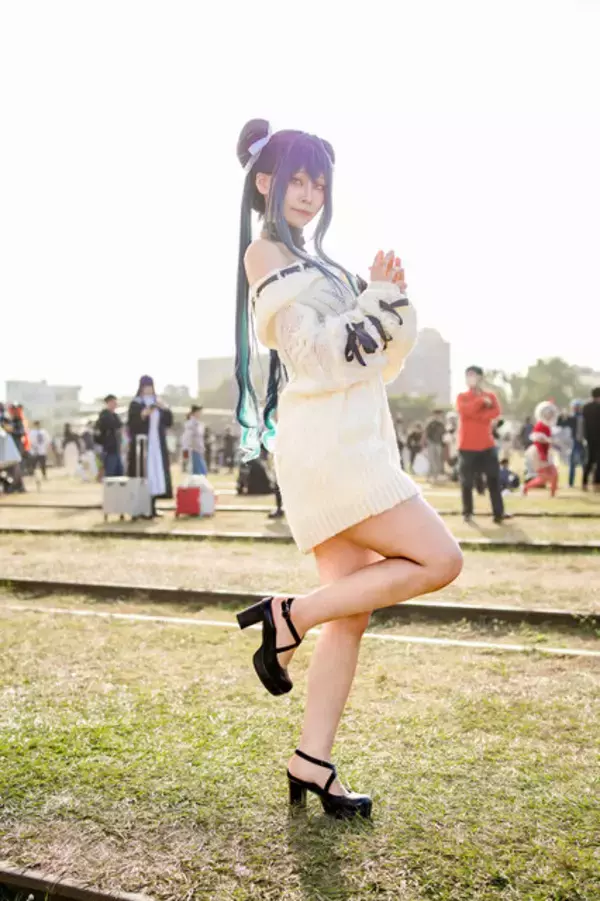 「【コスプレ】オーバーイーツ配達員から『NIKKE』、ミリタリーガールまで百花繚乱！台湾第二の都市で発見した美女レイヤー8選【写真33枚】」の画像