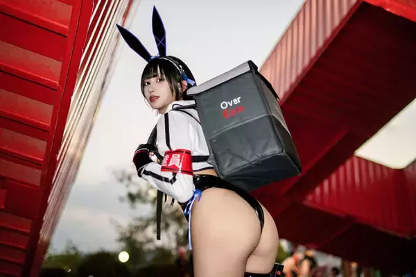 「【コスプレ】オーバーイーツ配達員から『NIKKE』、ミリタリーガールまで百花繚乱！台湾第二の都市で発見した美女レイヤー8選【写真33枚】」の画像