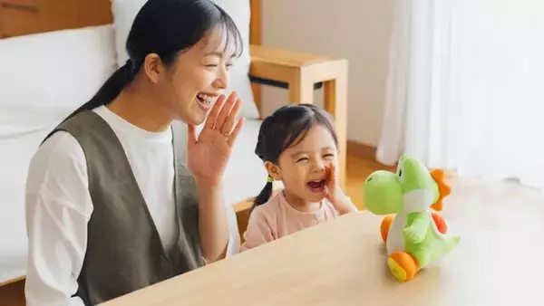 「お子さま向け「マイマリオ」に“ヨッシー”が登場！アプリ『かおヨッシー』や、うたっておしゃべりするぬいぐるみなど展開」の画像