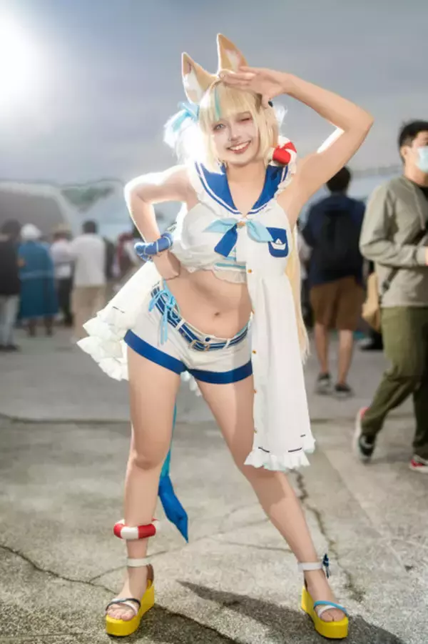 「【コスプレ】健康的な肉体美で弾けんばかりのポージングを披露！台湾美女の「サバ・サメコ」がキュートな魅力全開すぎた【写真9枚】」の画像