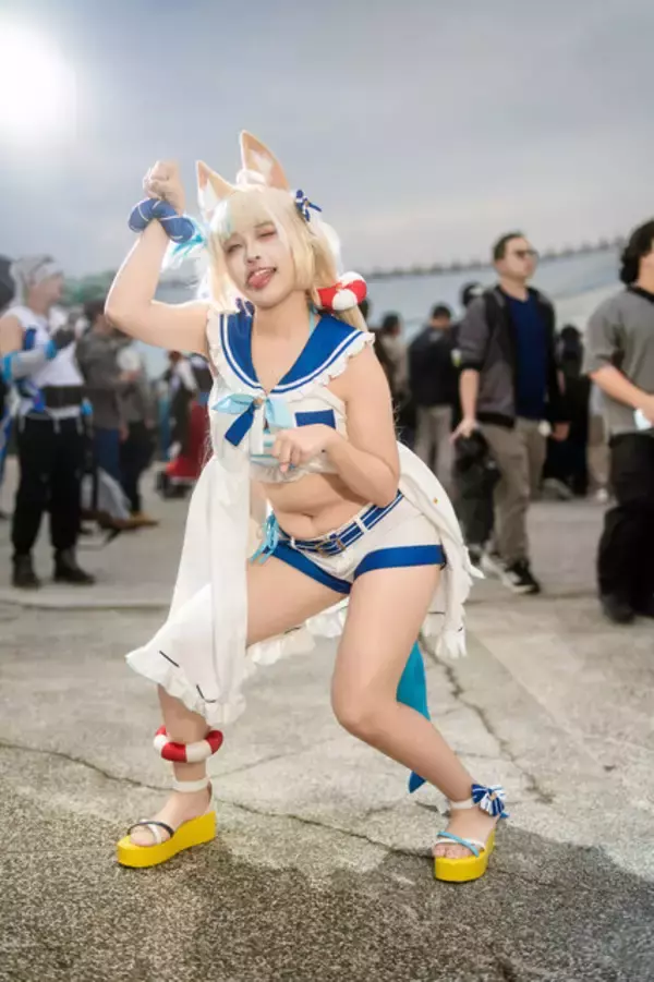 「【コスプレ】健康的な肉体美で弾けんばかりのポージングを披露！台湾美女の「サバ・サメコ」がキュートな魅力全開すぎた【写真9枚】」の画像