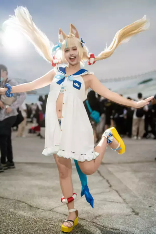 「【コスプレ】健康的な肉体美で弾けんばかりのポージングを披露！台湾美女の「サバ・サメコ」がキュートな魅力全開すぎた【写真9枚】」の画像