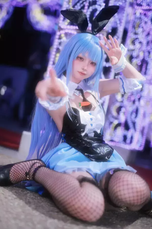 「【コスプレ】1月12日は「ホロライブ」兎田ぺこらの誕生日！通常衣装からキョンシーまでキュートすぎる美女レイヤーまとめ【写真36枚】」の画像