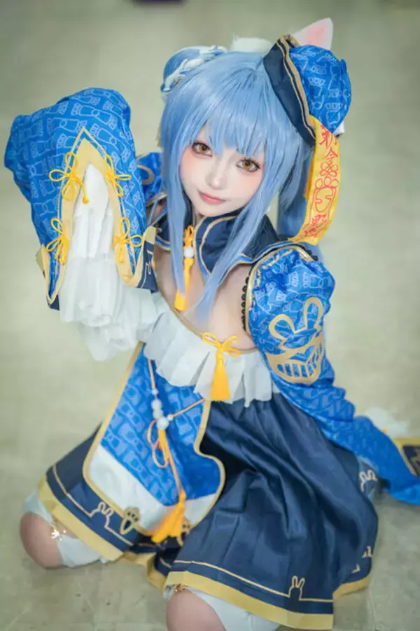 「【コスプレ】1月12日は「ホロライブ」兎田ぺこらの誕生日！通常衣装からキョンシーまでキュートすぎる美女レイヤーまとめ【写真36枚】」の画像