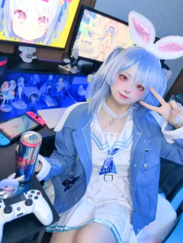 「【コスプレ】1月12日は「ホロライブ」兎田ぺこらの誕生日！通常衣装からキョンシーまでキュートすぎる美女レイヤーまとめ【写真36枚】」の画像