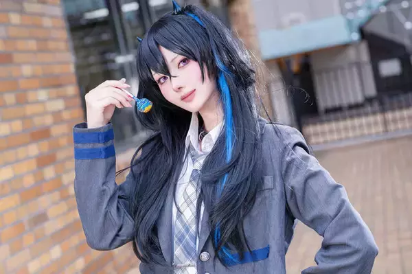 【コスプレ】小悪魔チックな制服姿がめっちゃキュート！イタズラっぽい目線も魅惑的な「一ノ瀬うるは」の美女レイヤー【写真9枚】