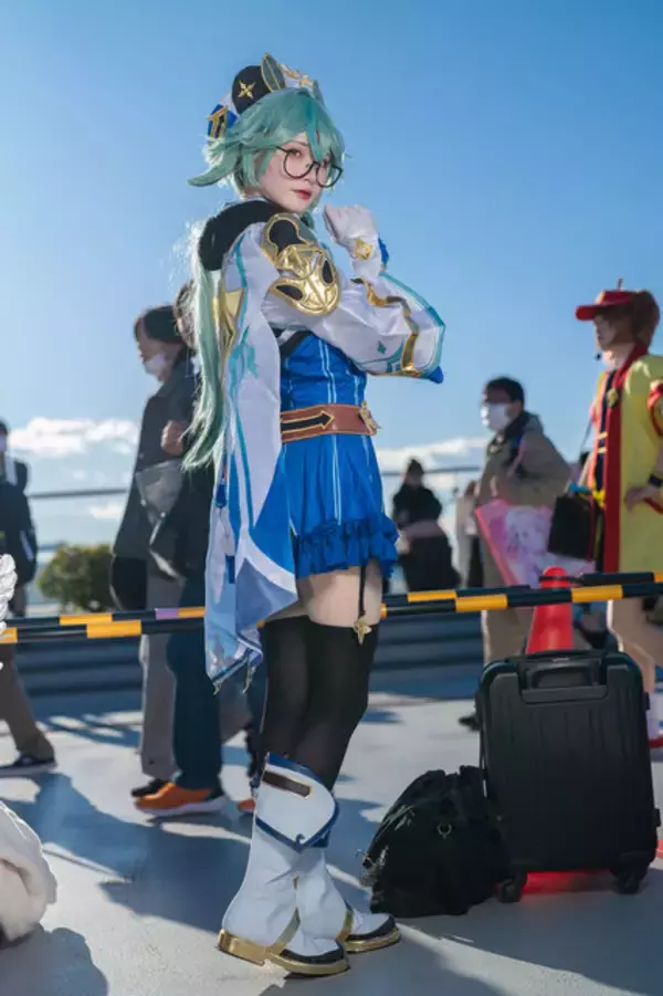 「【コスプレ】メガネがめっちゃ似合う！内向的で恥ずかしがり屋な雰囲気まで再現した『原神』スクロースが可愛い【写真10枚】」の画像