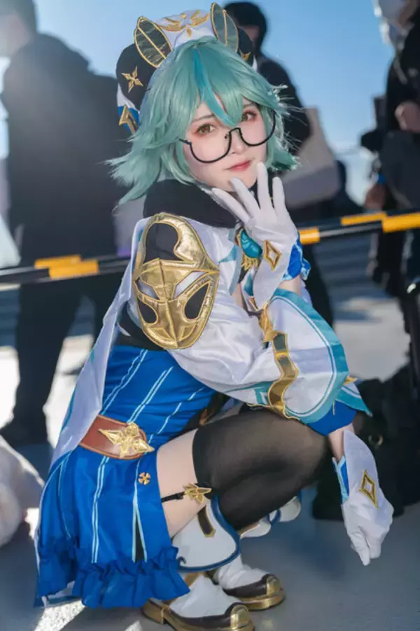 「【コスプレ】メガネがめっちゃ似合う！内向的で恥ずかしがり屋な雰囲気まで再現した『原神』スクロースが可愛い【写真10枚】」の画像