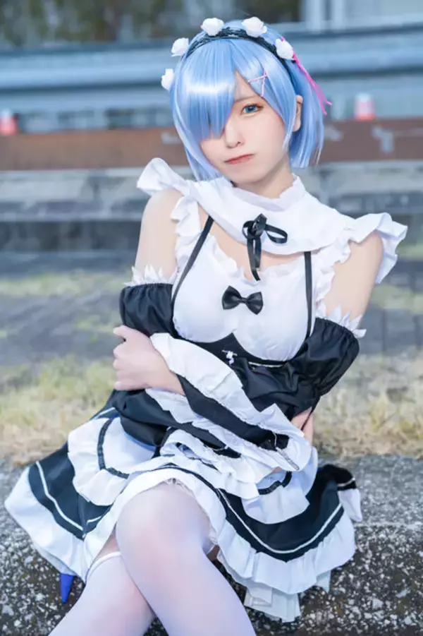 「【コスプレ】「リゼロ」レムの一途で可憐な微笑みが愛おしい、美女レイヤーの絶対ヒロインぶりにカメラマンが長蛇の列【写真８枚】」の画像