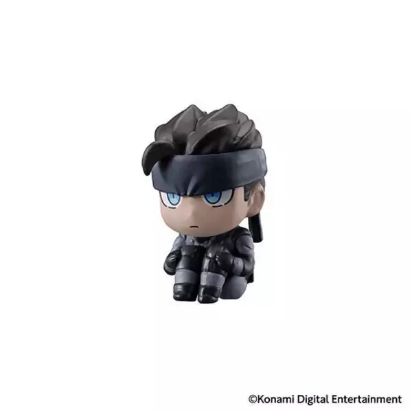 ダンボールの中で“まちぼうけ”…！『METAL GEAR』シリーズから、ソリッド・スネークなどガシャポンフィギュア全4種