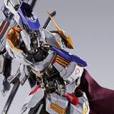 「METAL BUILD「ガンダムバルバトス」の2次抽選販売が12月5日12時より実施！新装備「ブーメランメイス」と「真紅のマント」を羽織った新たな姿」の画像1