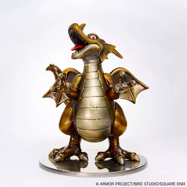 「『ドラクエ』40周年記念グッズがエモい！ロト装備やスライムたちのずっしり重いメタルフィギュアが、歴史を印象付ける特別カラーに」の画像