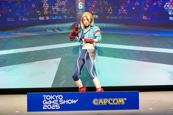 「【コスプレ】『スト6』人気キャラのキャミィと戦える？！鍛えられた腹筋vs小柄な美少女レイヤーのファイトはいかに【TGS2025】」の画像