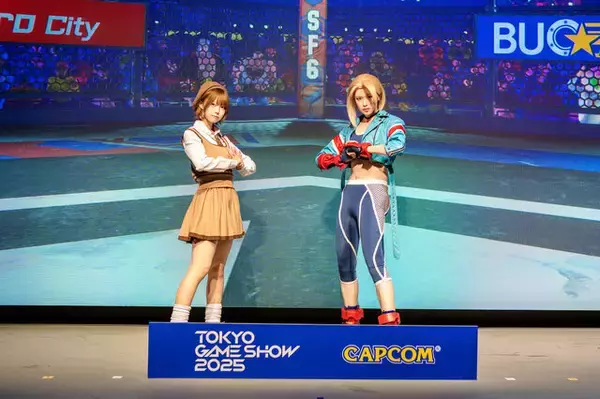 「【コスプレ】『スト6』人気キャラのキャミィと戦える？！鍛えられた腹筋vs小柄な美少女レイヤーのファイトはいかに【TGS2025】」の画像