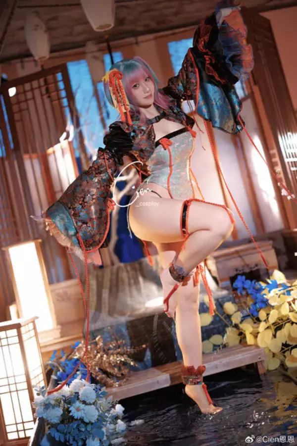 「【いいお尻の日】曲線美を追求する求道者に捧ぐ！あらゆる角度から美尻で魅せる美女コスプレイヤーまとめ【写真32枚】」の画像