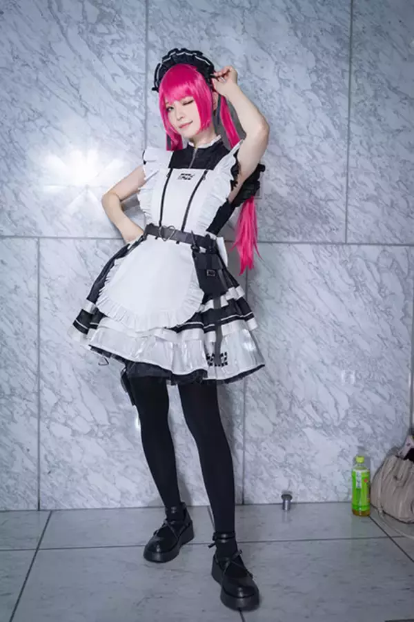 「サイバーメイドが未来的な美しさを放つ！ 注目レイヤー・やもはちこ【写真11枚】」の画像