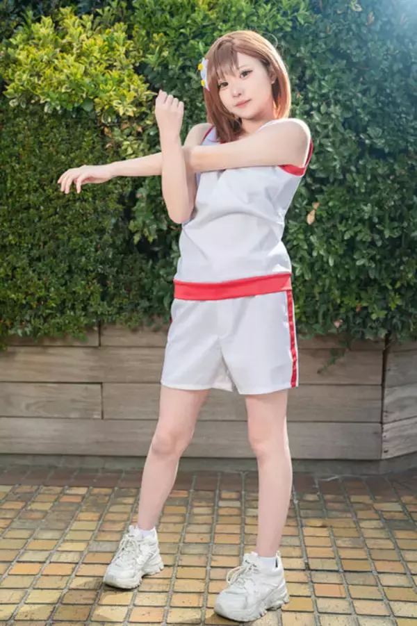 「【コスプレ】体操服と元気いっぱいのポージングが完璧！“レールガン”御坂美琴が爽やかすぎる【写真8枚】」の画像