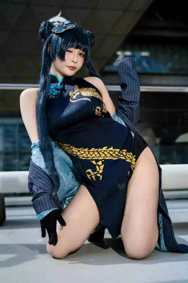 「【コスプレ】チャイナドレスのスリットから覗く美脚がまぶしすぎる！台湾美女の『ブルアカ』キサラが妖艶なポージングで魅せる【写真8枚】」の画像