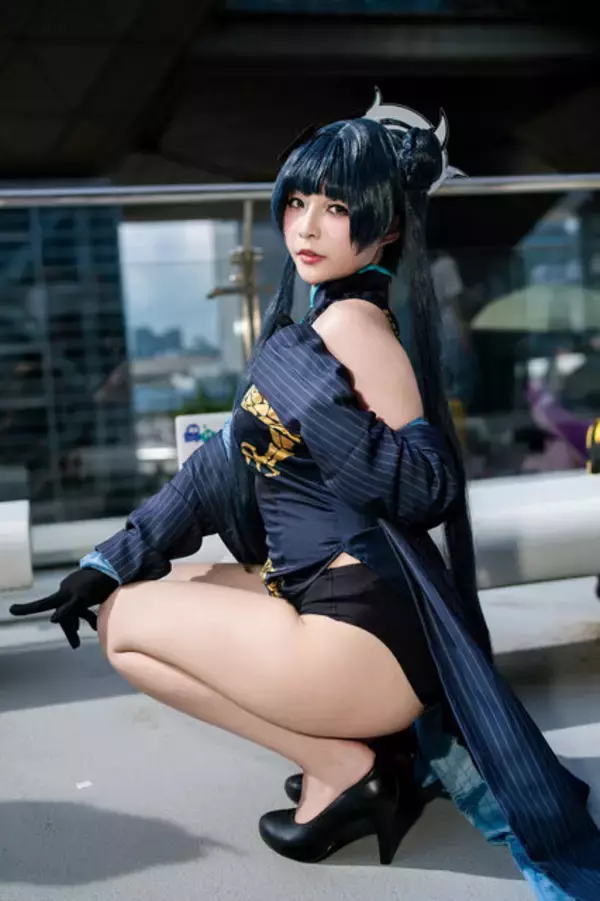 「【コスプレ】チャイナドレスのスリットから覗く美脚がまぶしすぎる！台湾美女の『ブルアカ』キサラが妖艶なポージングで魅せる【写真8枚】」の画像