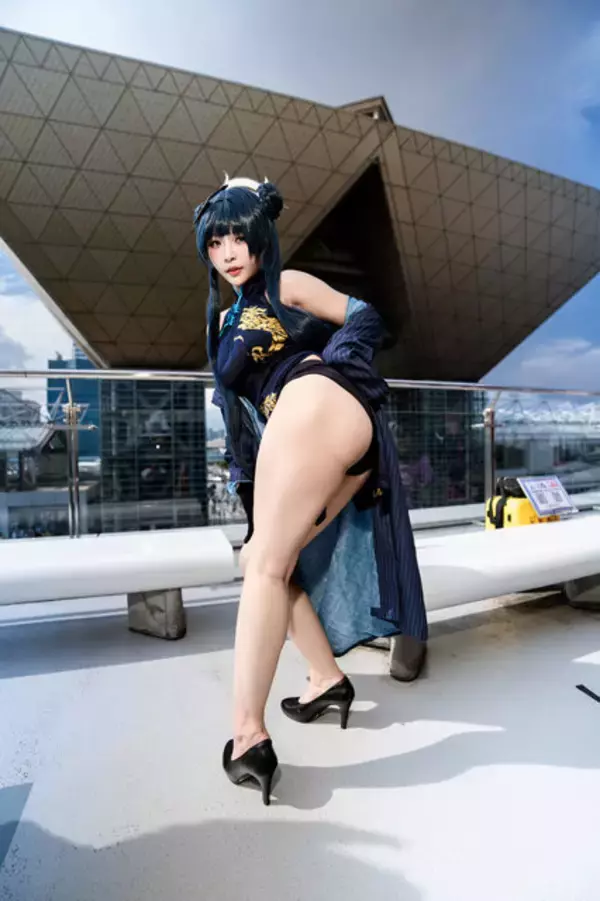 「【コスプレ】チャイナドレスのスリットから覗く美脚がまぶしすぎる！台湾美女の『ブルアカ』キサラが妖艶なポージングで魅せる【写真8枚】」の画像