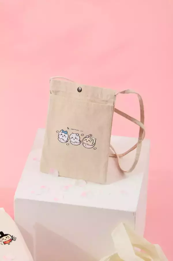 「お花見しよッ！「ちいかわ」“わ～い・・・”とはしゃぐハチワレたちなど春デザイン全4種がTalking Heads ODMに追加」の画像