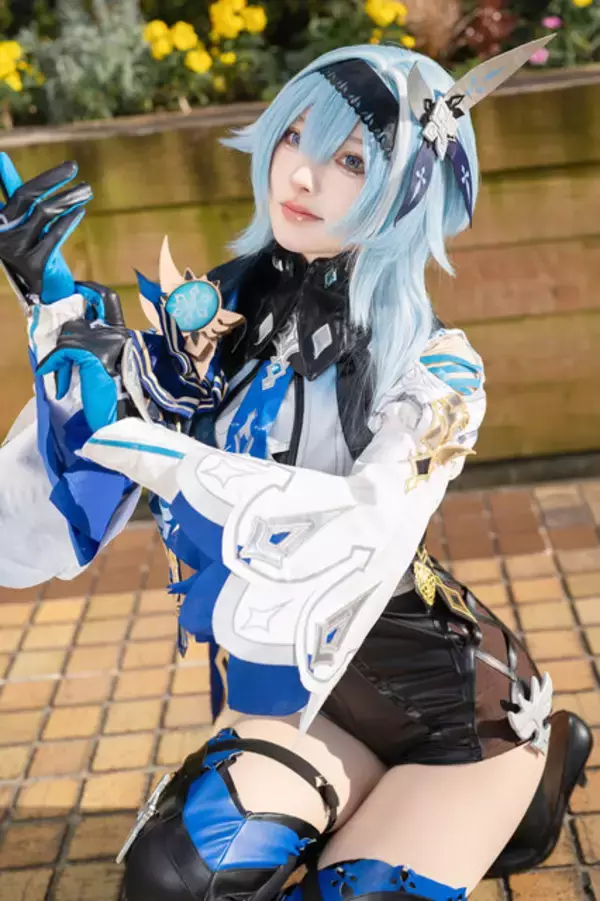 「【コスプレ】『原神』エウルアが高貴な美しさを披露！立ち姿も座り姿も全ての所作をエレガントに見せるポージングが素晴らしい【写真10枚】」の画像