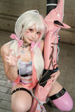 「【コスプレ】無邪気で蠱惑的な表情が可愛すぎる！『NIKKE』ジャッカルに扮した美女レイヤーに注目【写真9枚】」の画像4