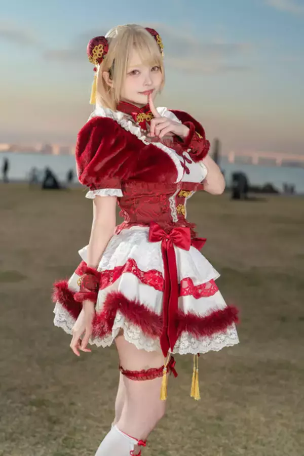 「【コスプレ】ふわもこ×ミニチャイナ風の衣装が異次元の可愛さ！はにかむ美女レイヤーはカンフーポーズも似合いすぎ【写真8枚】」の画像