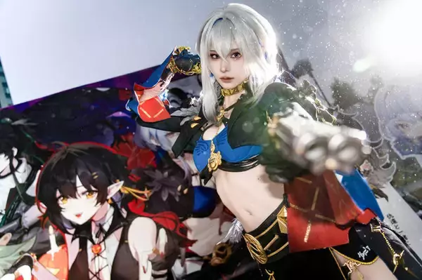 「【コスプレ】白い柔肌に細いウエストが美しい『鳴潮』ガルブレーナ！バイオやミサミサまで「池ハロ2025」美麗レイヤー8選【写真42枚】」の画像