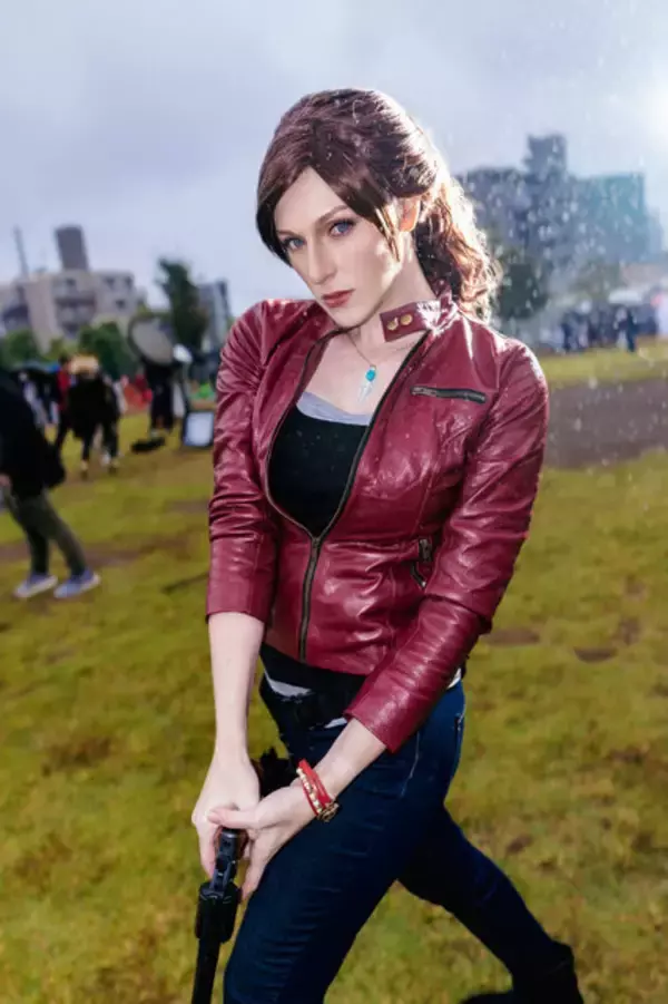 「【コスプレ】白い柔肌に細いウエストが美しい『鳴潮』ガルブレーナ！バイオやミサミサまで「池ハロ2025」美麗レイヤー8選【写真42枚】」の画像