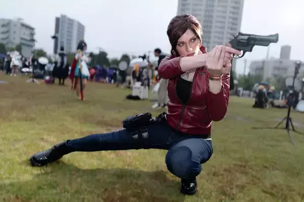 「【コスプレ】白い柔肌に細いウエストが美しい『鳴潮』ガルブレーナ！バイオやミサミサまで「池ハロ2025」美麗レイヤー8選【写真42枚】」の画像