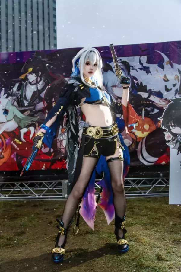 「【コスプレ】白い柔肌に細いウエストが美しい『鳴潮』ガルブレーナ！バイオやミサミサまで「池ハロ2025」美麗レイヤー8選【写真42枚】」の画像