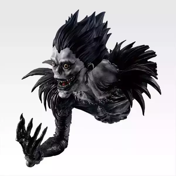 「一番くじ「 DEATH NOTE」がオンラインでも買える！夜神月、Lが表紙イラストを元に立体化、リュークのマグネットは“壁からすり抜ける”」の画像