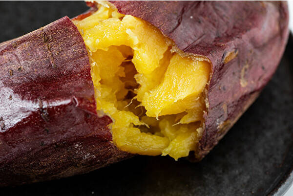 焼きいもからモンブランまで ほっこりスイーツが勢ぞろい いもフェス 恋するサツマイモ が阪神梅田で初開催 22年1月2日 エキサイトニュース