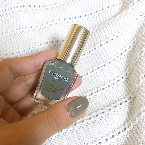 カラフルネイルズ新色はスモーキーカラー 限定登場する ブラックネイル は手持ちネイルの雰囲気を変えるアイテム 18年6月28日 エキサイトニュース カラフルネイルズ新色はスモーキーカラー 限定登場する ブラックネイル は手持ちネイルの雰囲気を変えるアイテム 18年6月28日 エキサイトニュース