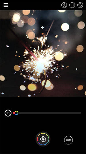 手持ち花火の儚い輝きを文字にして残そう 花火文字を撮影できるバルブ撮影アプリ Instant X 18年8月24日 エキサイトニュース