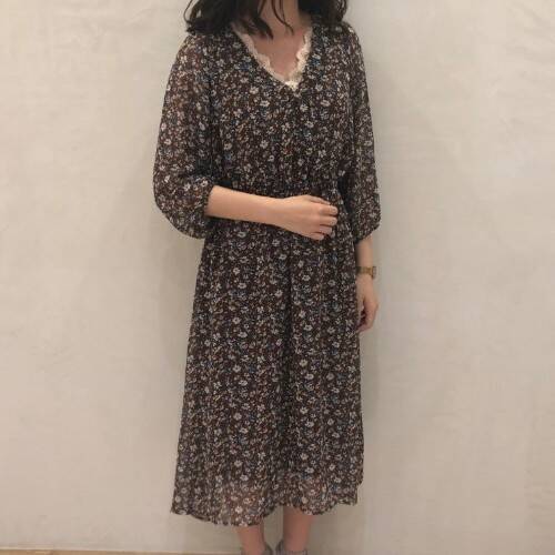 プチプラ通販grlの 花柄ワンピース はたったの00円 大人っぽデザインだから周りと差をつけられる 19年4月4日 エキサイトニュース プチプラ通販grlの 花柄ワンピース はたったの00円 大人っぽデザインだから周りと差をつけられる 19年4月4日 エキサイトニュース