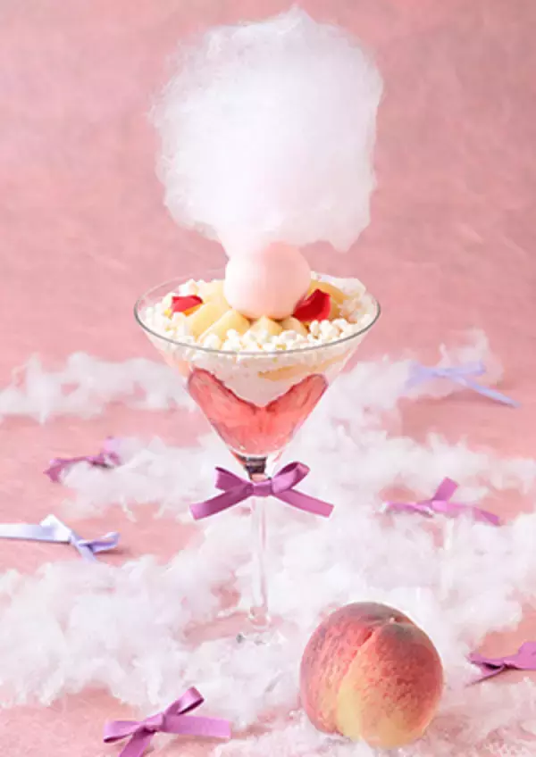 「ふわふわの綿菓子がのった桃デザートに抹茶氷パフェも！リーガロイヤルホテル京都で夏スイーツを楽しみたい♡」の画像