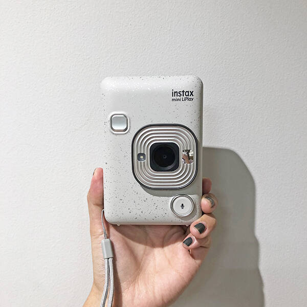 丸みを帯びたフォルムがかわいい 話題の 新時代チェキ がデジカメに代わるアイテムになるかもしれません 19年7月12日 エキサイトニュース