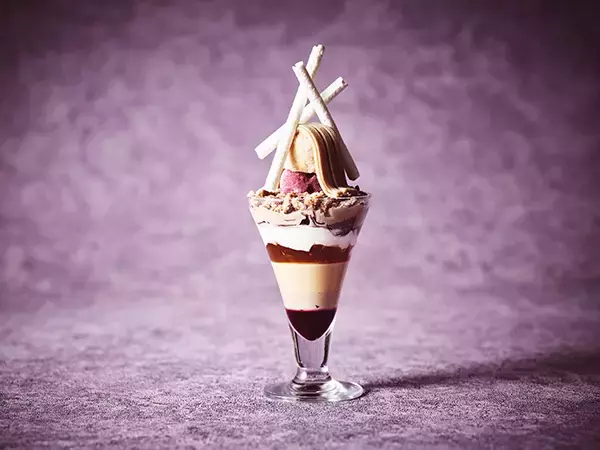 芸術の秋にぴったりのアートな見た目♡「ストリングスホテル東京インターコンチネンタル」の新作パフェが素敵