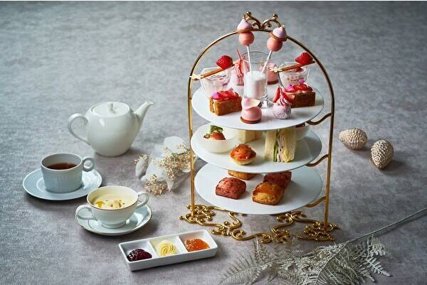 大人かわいい苺 ピンクがテーマ インターコンチ東京ベイ ピンクアフタヌーンティー がクリスマス仕様に 年11月17日 エキサイトニュース